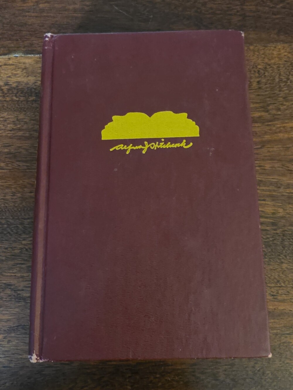 Vintage Alfred Hitchcock Presents: Stories to Be Read with the Lights On 1973